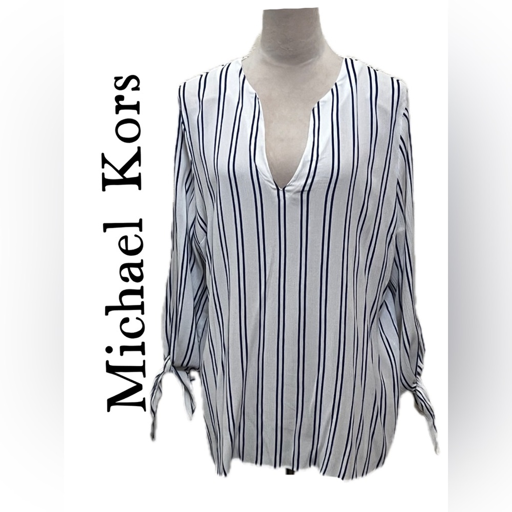 B15 Michael Kors White and Blue Cuffed Sleeve Blouse Size XL.